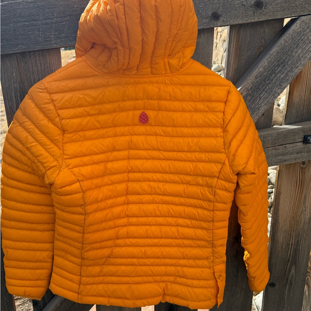 Stio Women’s Small Pinion Down Pullover - Vibrant Orange and Purple Jacket - Picture 3 of 8